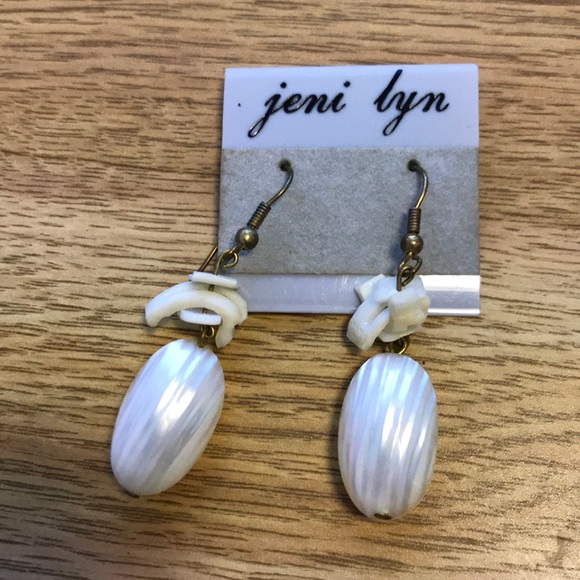 Added to bundle listing - Picture 2 of 3